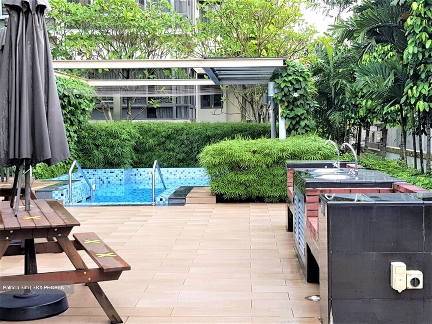 Residences Botanique (D19), Condominium #560524491